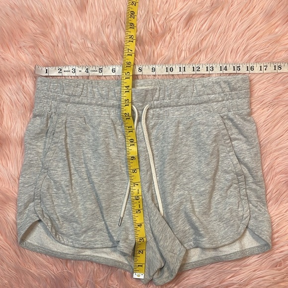 Champion Gray Sweatpants Shorts Size Medium - Picture 4 of 5